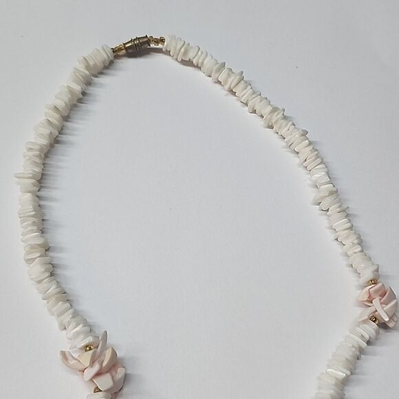 Shell Necklace Beach Wear Summer Seashells Puka Beaded - Picture 3 of 3
